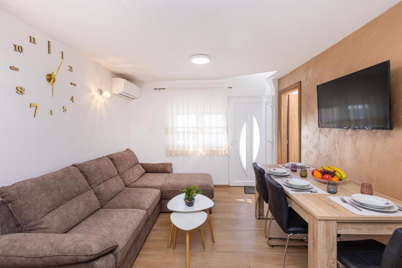 Sweet And Cozy Leilighet Cavtat